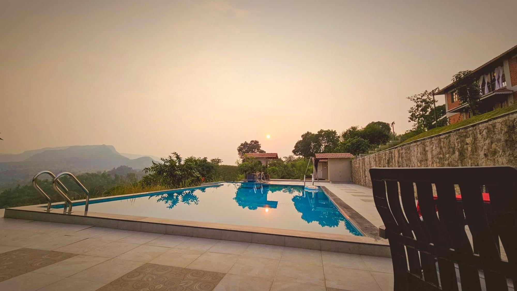 Shinde'S Tikona Valley Farm Villa Pune Eksteriør bilde